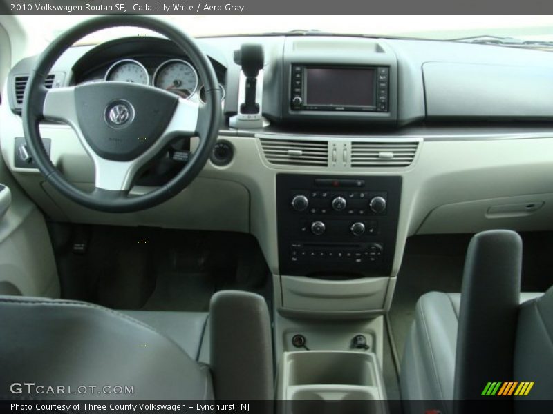 Calla Lilly White / Aero Gray 2010 Volkswagen Routan SE