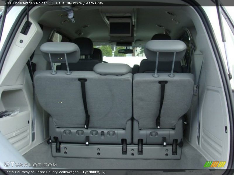 Calla Lilly White / Aero Gray 2010 Volkswagen Routan SE