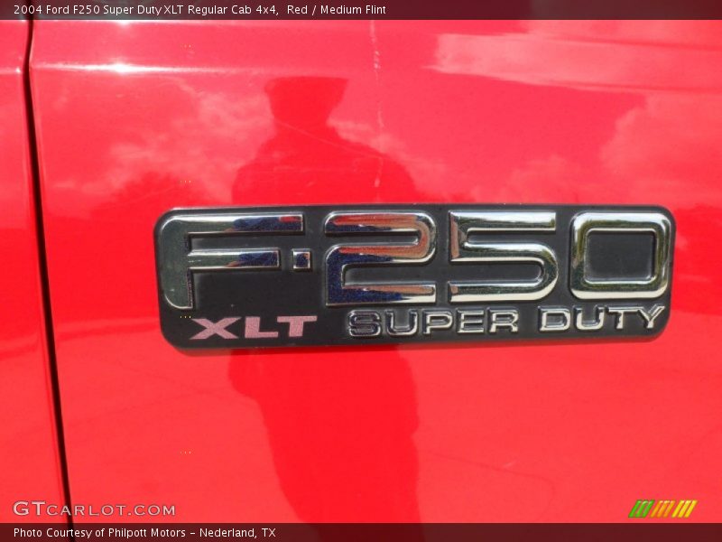  2004 F250 Super Duty XLT Regular Cab 4x4 Logo