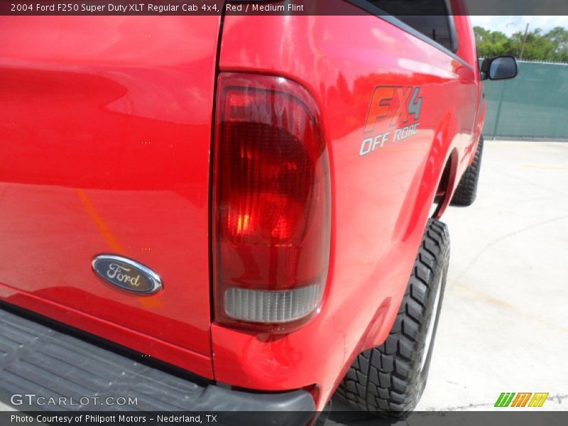 Red / Medium Flint 2004 Ford F250 Super Duty XLT Regular Cab 4x4