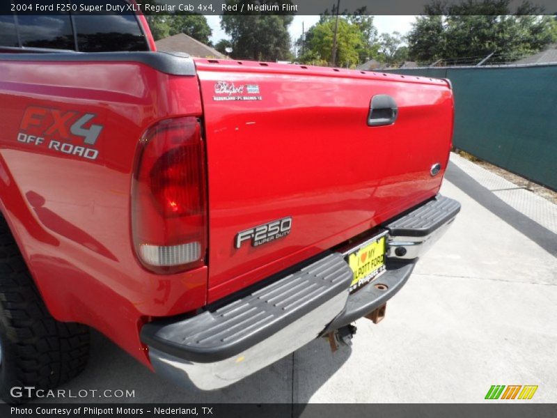 Red / Medium Flint 2004 Ford F250 Super Duty XLT Regular Cab 4x4