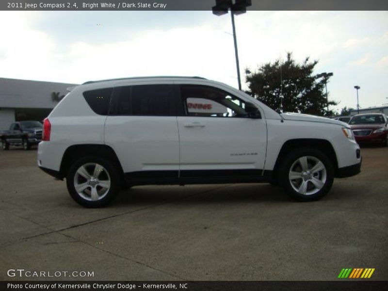 Bright White / Dark Slate Gray 2011 Jeep Compass 2.4
