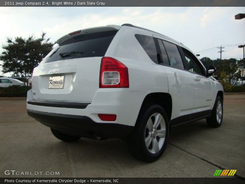 Bright White / Dark Slate Gray 2011 Jeep Compass 2.4