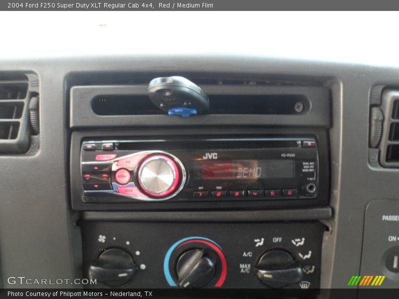 Audio System of 2004 F250 Super Duty XLT Regular Cab 4x4