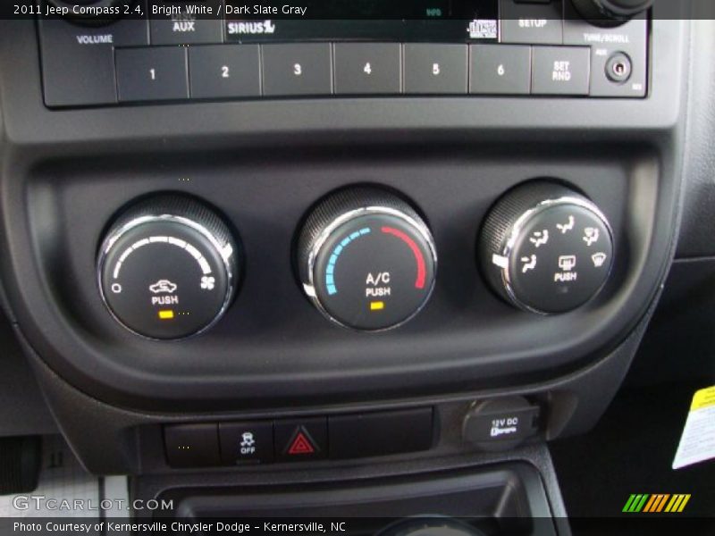 Bright White / Dark Slate Gray 2011 Jeep Compass 2.4