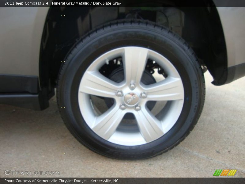 Mineral Gray Metallic / Dark Slate Gray 2011 Jeep Compass 2.4