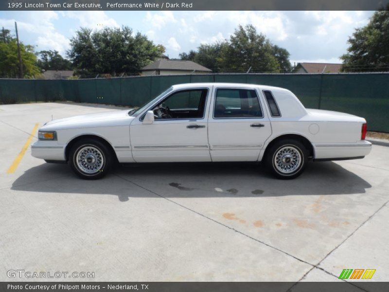 Performance White / Dark Red 1995 Lincoln Town Car Executive