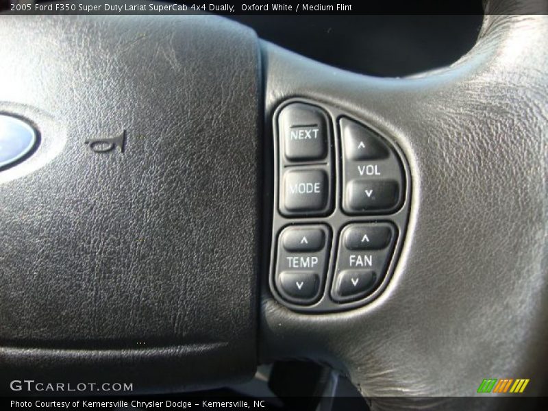 Controls of 2005 F350 Super Duty Lariat SuperCab 4x4 Dually