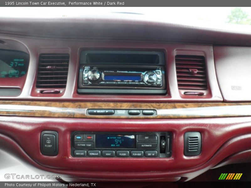 Controls of 1995 Town Car Executive