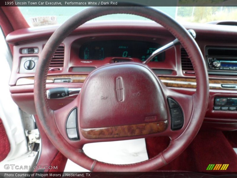  1995 Town Car Executive Steering Wheel