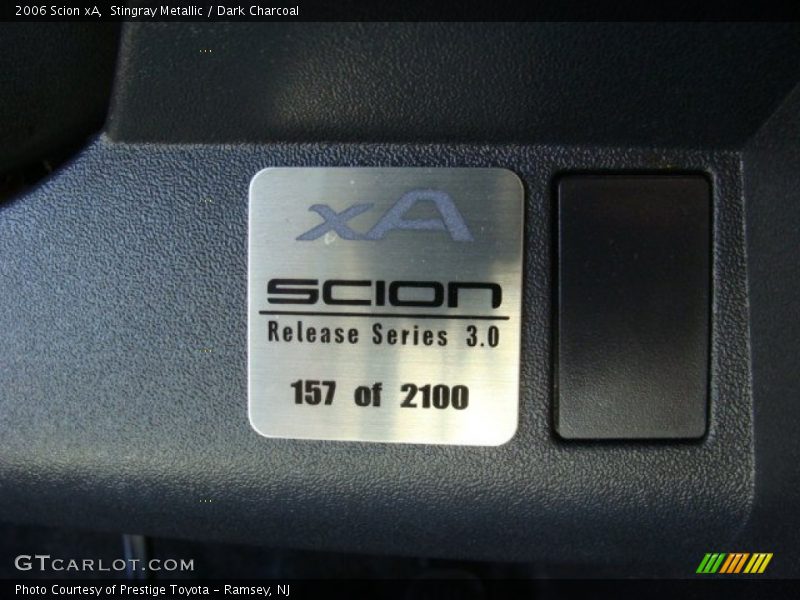 Stingray Metallic / Dark Charcoal 2006 Scion xA