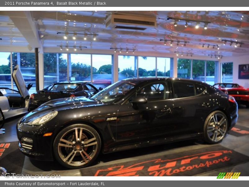 Basalt Black Metallic / Black 2011 Porsche Panamera 4