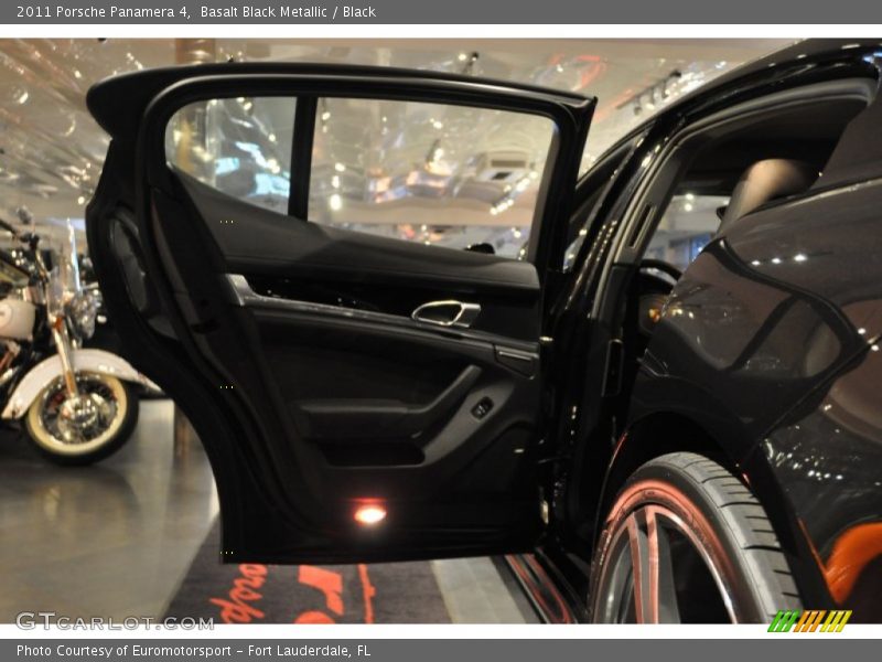 Basalt Black Metallic / Black 2011 Porsche Panamera 4