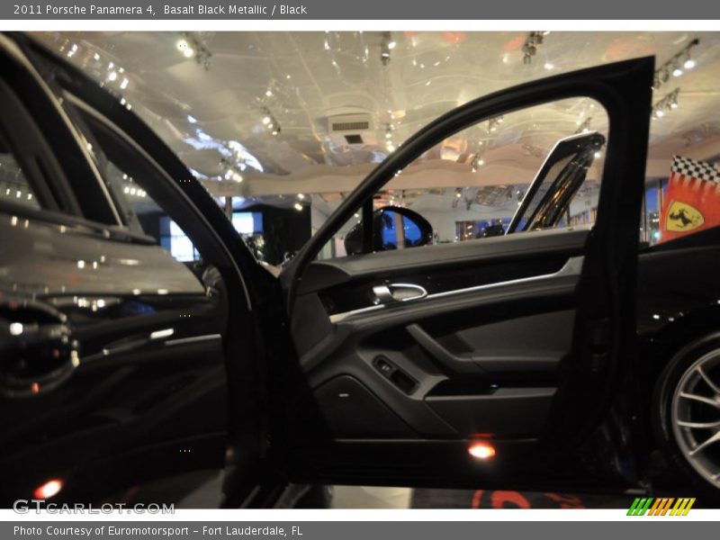 Basalt Black Metallic / Black 2011 Porsche Panamera 4