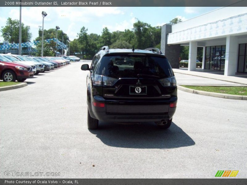 Labrador Black Pearl / Black 2008 Mitsubishi Outlander ES