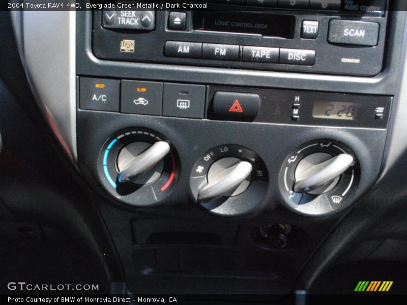Everglade Green Metallic / Dark Charcoal 2004 Toyota RAV4 4WD