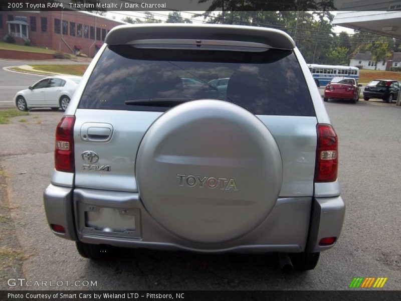 Titanium Metallic / Dark Charcoal 2005 Toyota RAV4