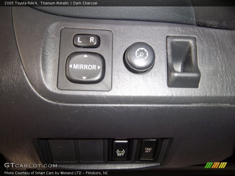 Titanium Metallic / Dark Charcoal 2005 Toyota RAV4