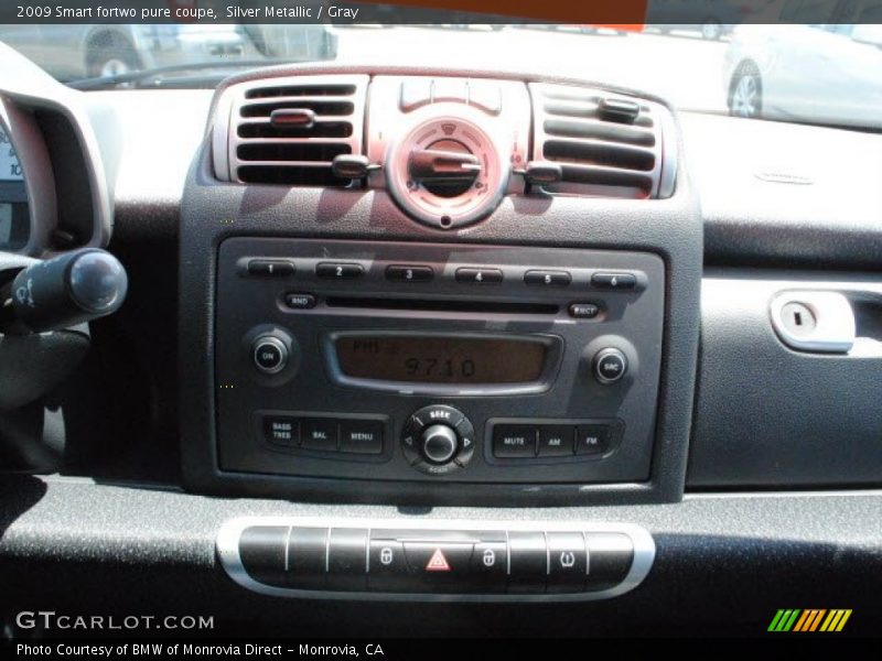 Silver Metallic / Gray 2009 Smart fortwo pure coupe