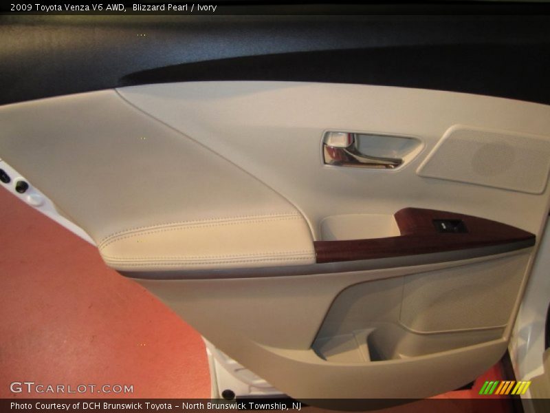 Blizzard Pearl / Ivory 2009 Toyota Venza V6 AWD