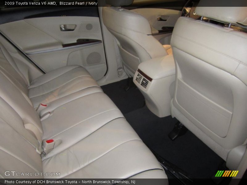 Blizzard Pearl / Ivory 2009 Toyota Venza V6 AWD