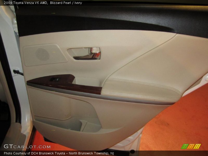 Blizzard Pearl / Ivory 2009 Toyota Venza V6 AWD