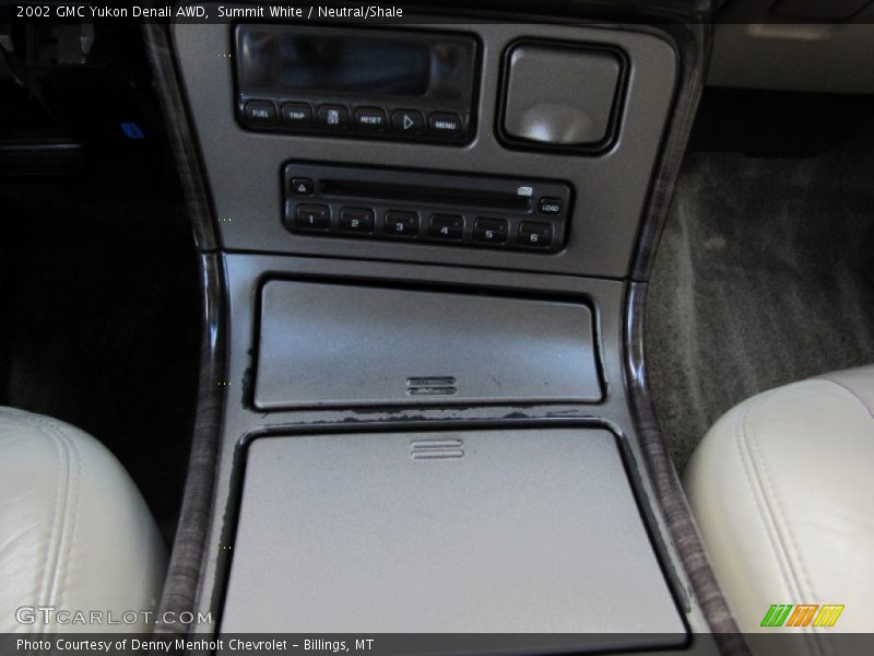 Summit White / Neutral/Shale 2002 GMC Yukon Denali AWD