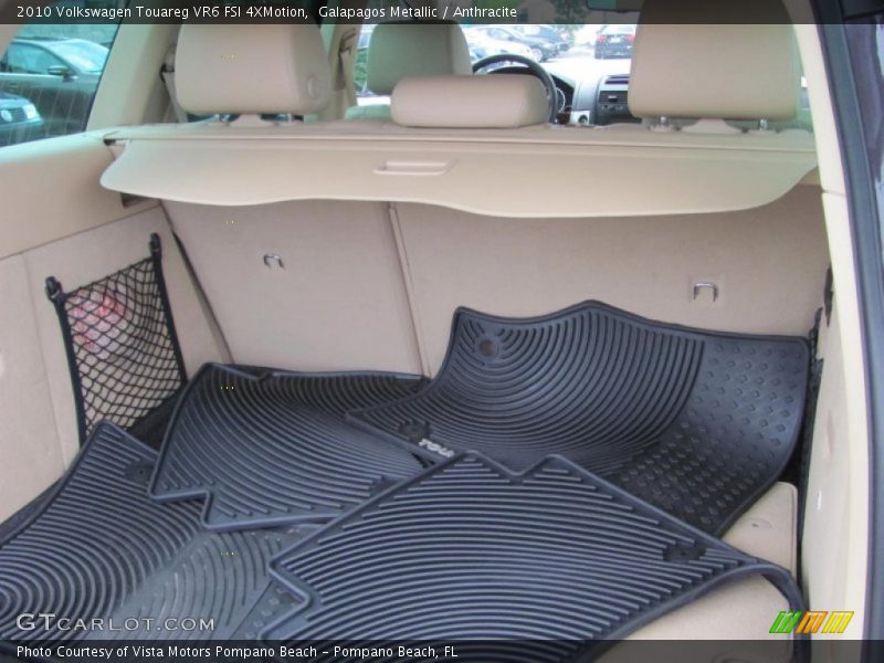 Galapagos Metallic / Anthracite 2010 Volkswagen Touareg VR6 FSI 4XMotion