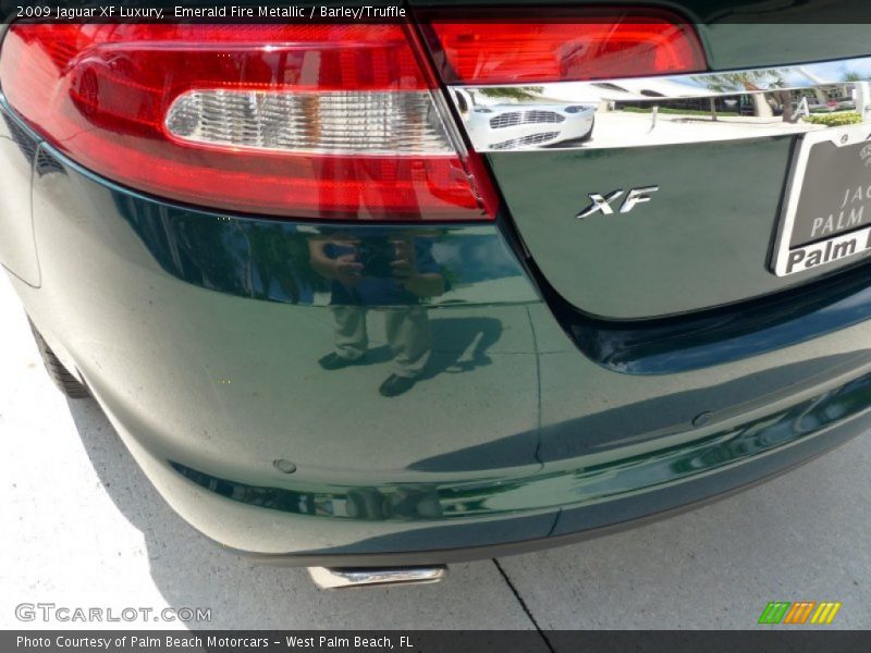 Emerald Fire Metallic / Barley/Truffle 2009 Jaguar XF Luxury