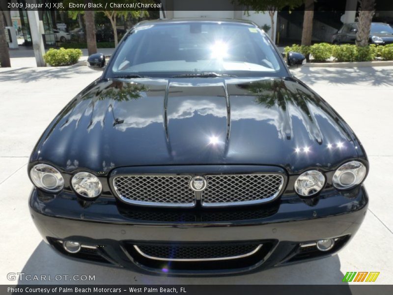  2009 XJ XJ8 Ebony Black