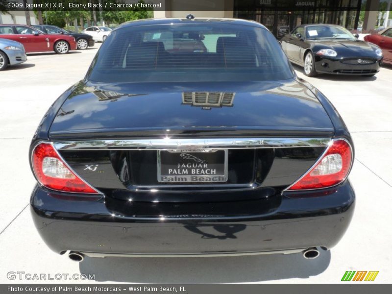 Ebony Black / Charcoal/Charcoal 2009 Jaguar XJ XJ8