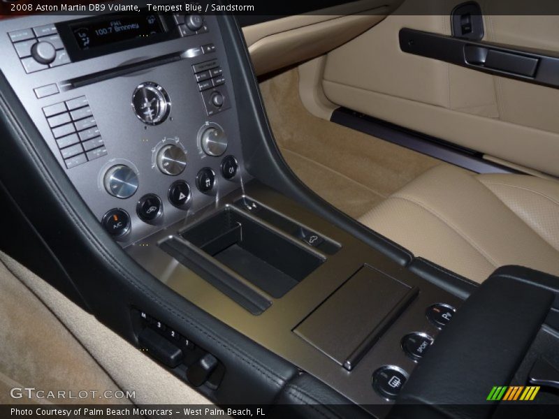 Controls of 2008 DB9 Volante