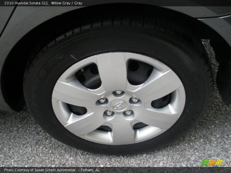 Willow Gray / Gray 2010 Hyundai Sonata GLS