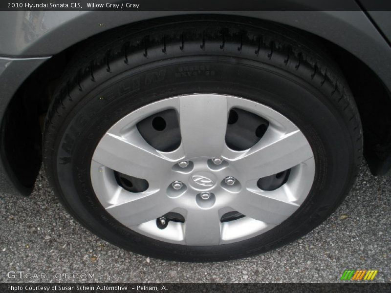 Willow Gray / Gray 2010 Hyundai Sonata GLS