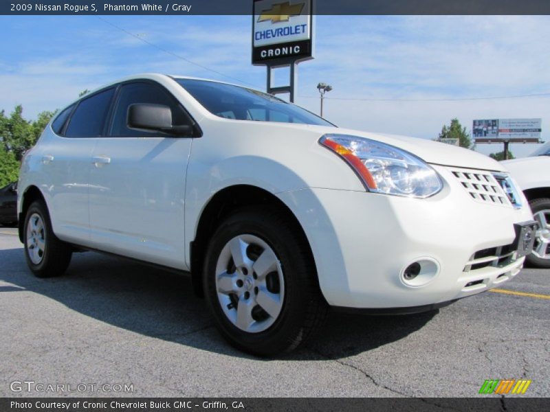 Phantom White / Gray 2009 Nissan Rogue S