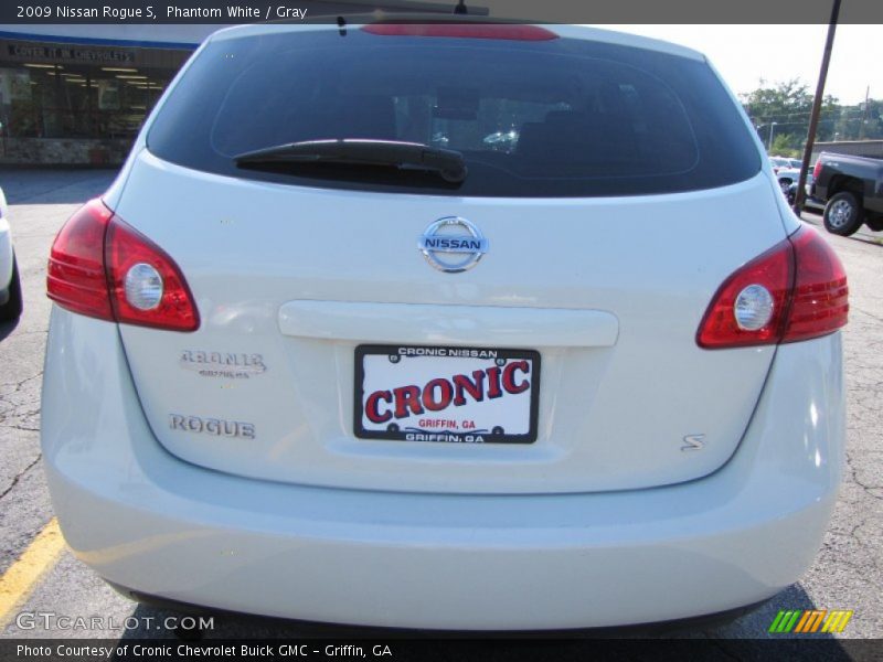 Phantom White / Gray 2009 Nissan Rogue S