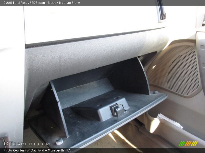 Black / Medium Stone 2008 Ford Focus SES Sedan