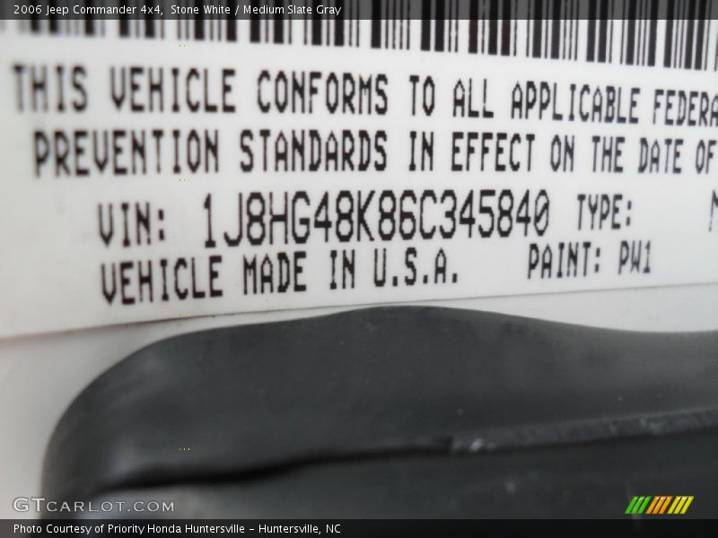 Stone White / Medium Slate Gray 2006 Jeep Commander 4x4