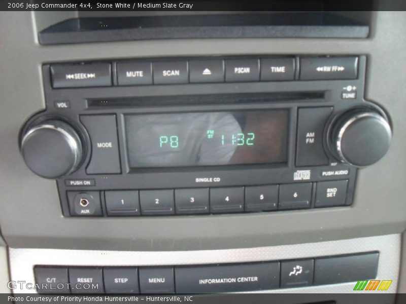 Stone White / Medium Slate Gray 2006 Jeep Commander 4x4