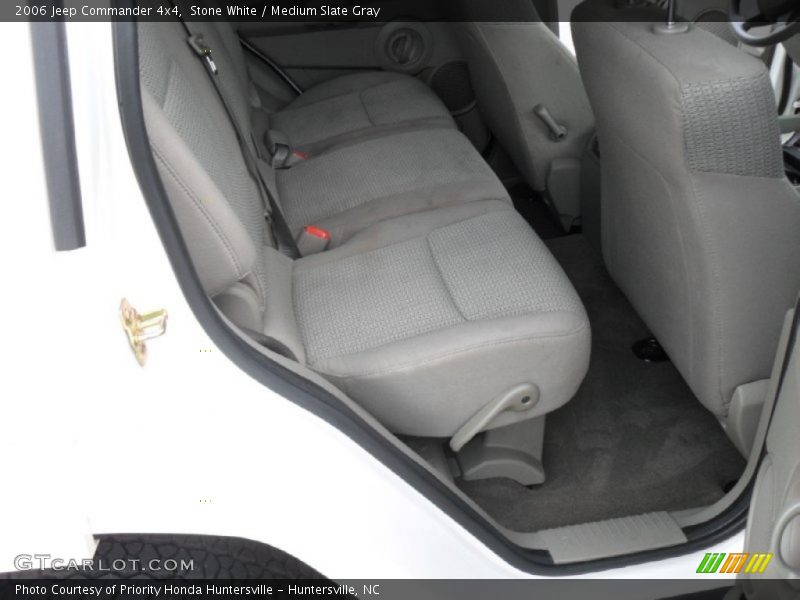 Stone White / Medium Slate Gray 2006 Jeep Commander 4x4
