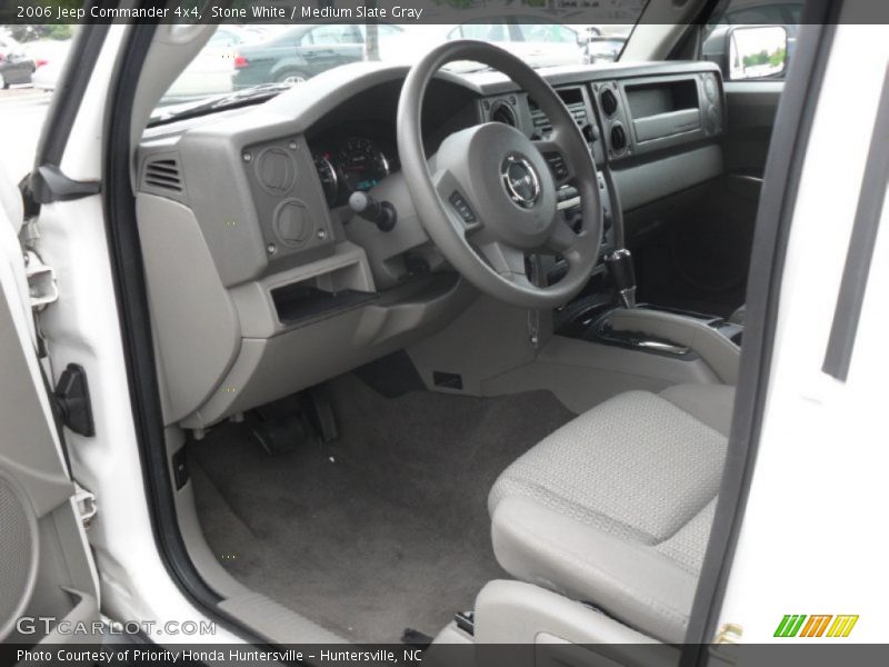 Stone White / Medium Slate Gray 2006 Jeep Commander 4x4