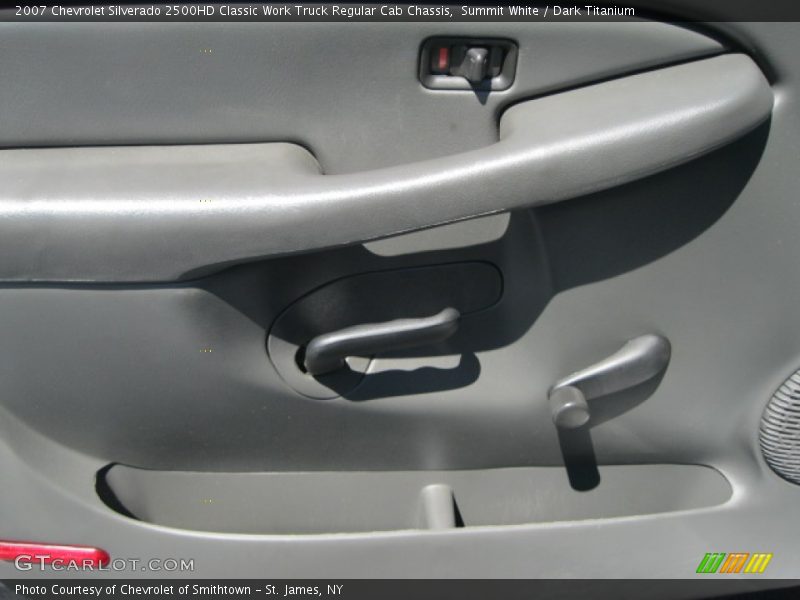 Door Panel of 2007 Silverado 2500HD Classic Work Truck Regular Cab Chassis