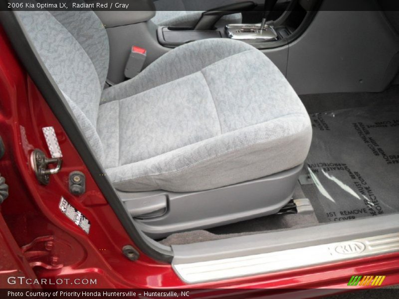 Radiant Red / Gray 2006 Kia Optima LX