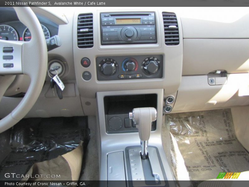 Avalanche White / Cafe Latte 2011 Nissan Pathfinder S