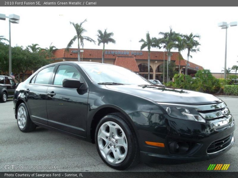 Atlantis Green Metallic / Camel 2010 Ford Fusion SE