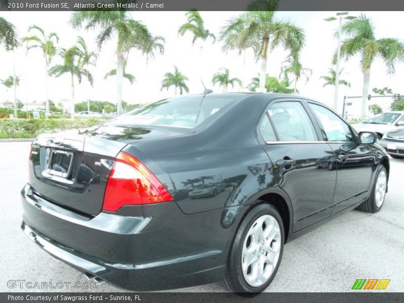 Atlantis Green Metallic / Camel 2010 Ford Fusion SE