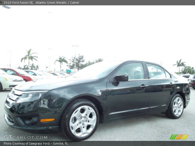 Atlantis Green Metallic / Camel 2010 Ford Fusion SE
