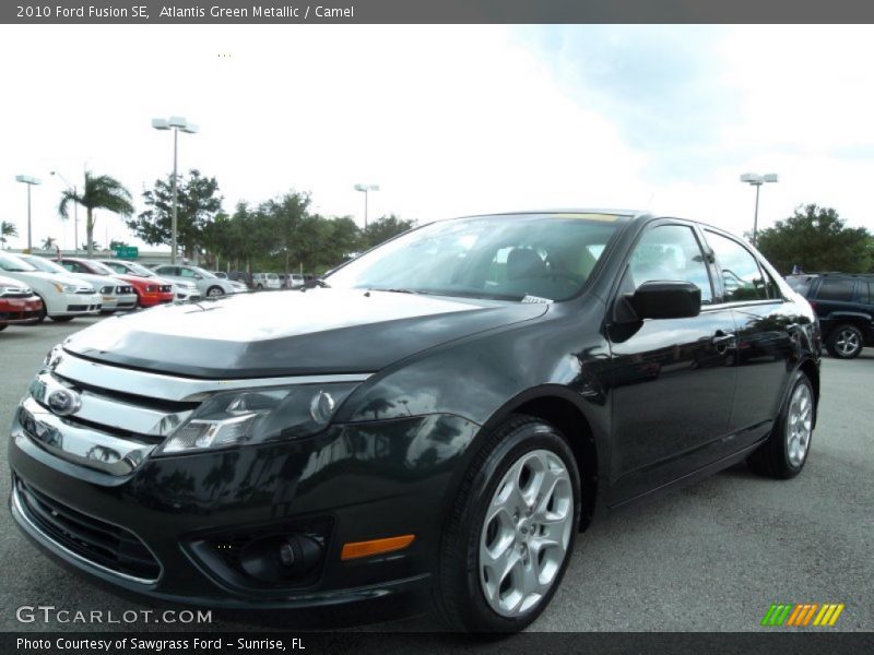 Atlantis Green Metallic / Camel 2010 Ford Fusion SE