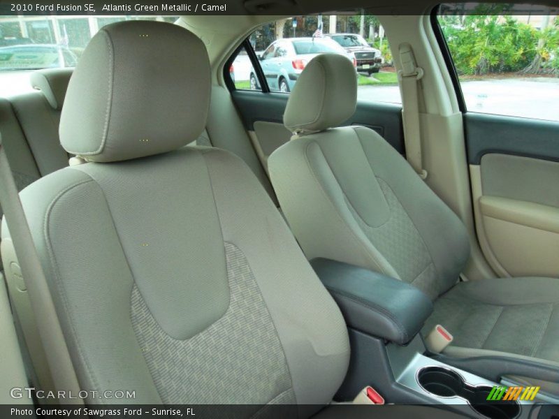Atlantis Green Metallic / Camel 2010 Ford Fusion SE