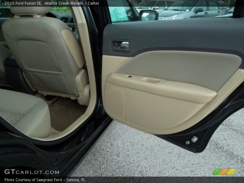 Atlantis Green Metallic / Camel 2010 Ford Fusion SE
